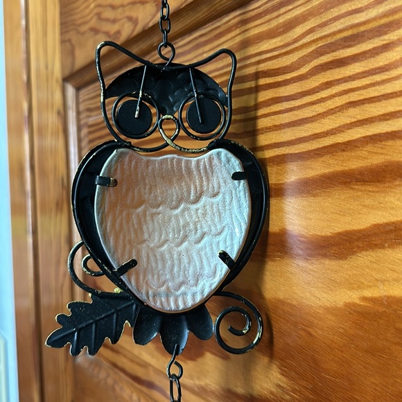 Owl wind chime metal with glass breast and glass leaf sail - Picture 6 of 7